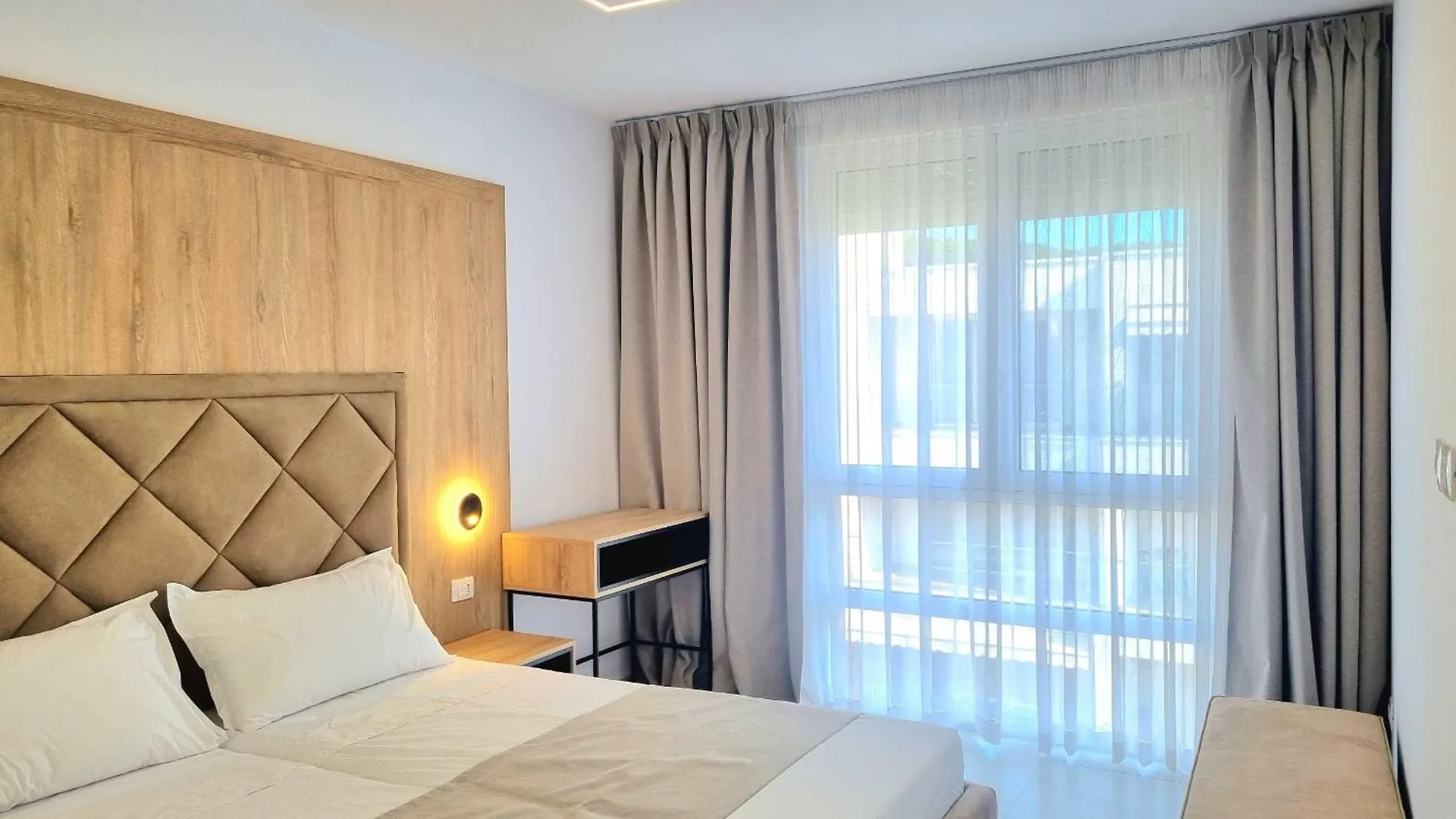 Tropicana Apartment 298 Plazhi San Pietro 0*,  Albania
