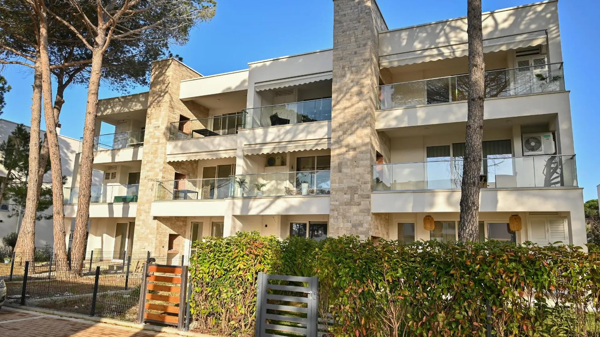 Tropicana Apartment 298 Plazhi San Pietro
